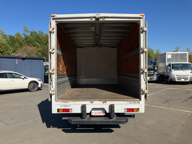 三菱ふそうキャンターアルミウイング小型（2t・3t）[写真11]