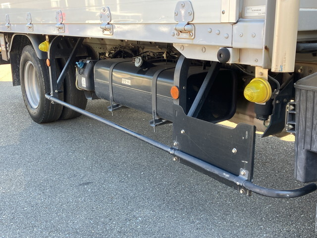 三菱ふそうキャンターアルミウイング小型（2t・3t）[写真20]