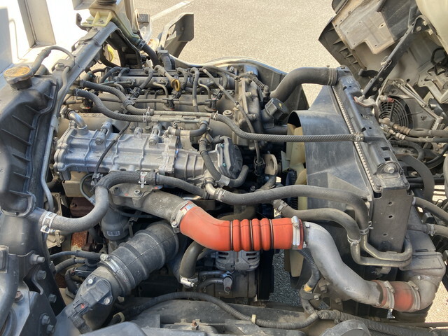 三菱ふそうキャンターアルミウイング小型（2t・3t）[写真29]