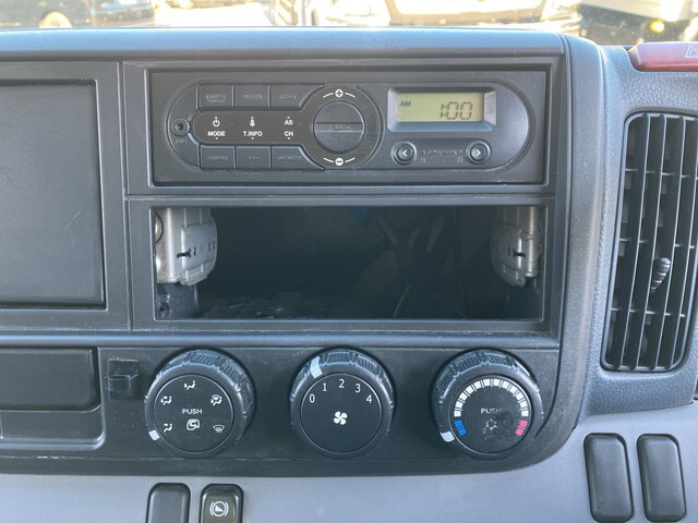 三菱ふそうキャンターアルミウイング小型（2t・3t）[写真37]