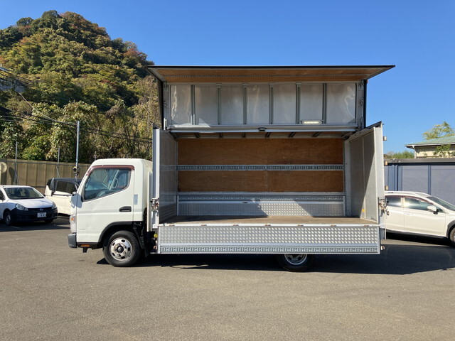 三菱ふそうキャンターアルミウイング小型（2t・3t）[写真05]