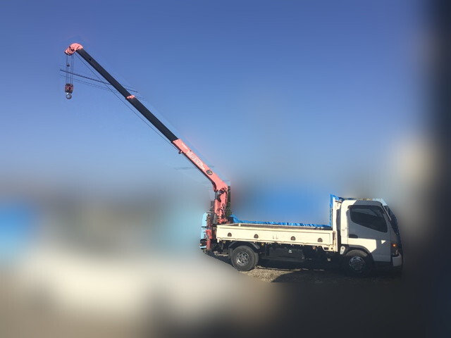 三菱ふそうキャンタークレーン3段小型（2t・3t）[写真10]