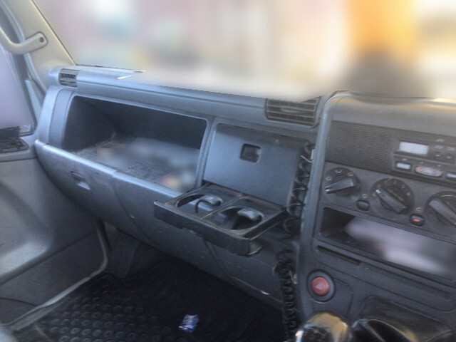 三菱ふそうキャンタークレーン3段小型（2t・3t）[写真29]