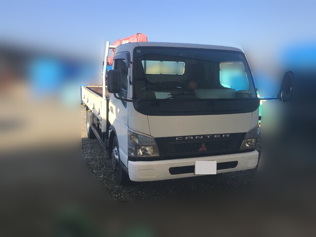 三菱ふそうキャンタークレーン3段小型（2t・3t）[写真03]