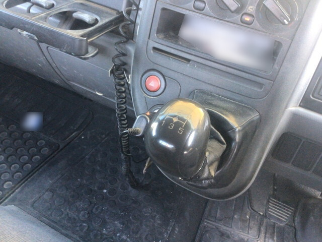 三菱ふそうキャンタークレーン3段小型（2t・3t）[写真30]