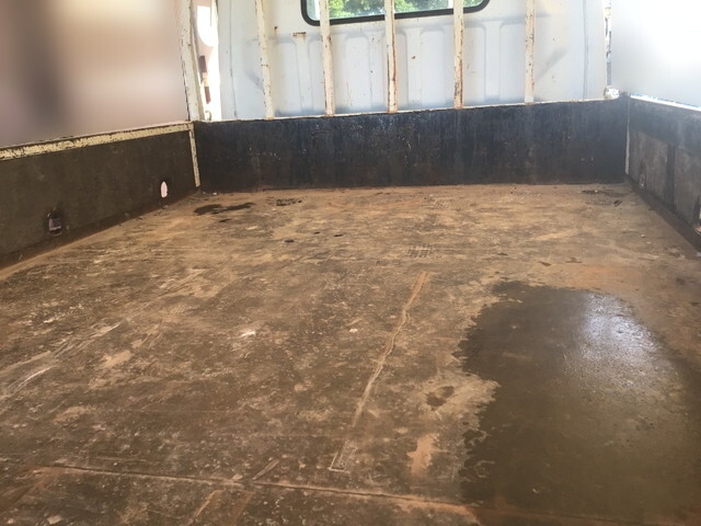 三菱ふそうキャンタークレーン3段小型（2t・3t）[写真08]