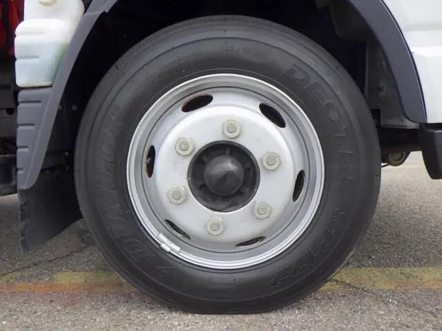 三菱ふそうキャンタークレーン3段小型（2t・3t）[写真23]