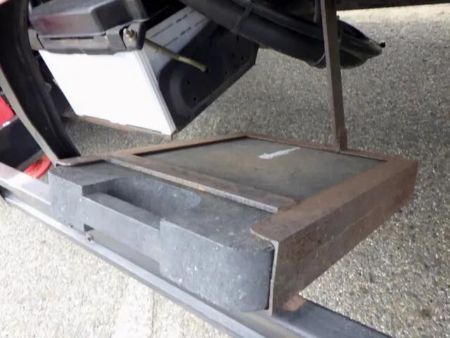 三菱ふそうキャンタークレーン3段小型（2t・3t）[写真36]