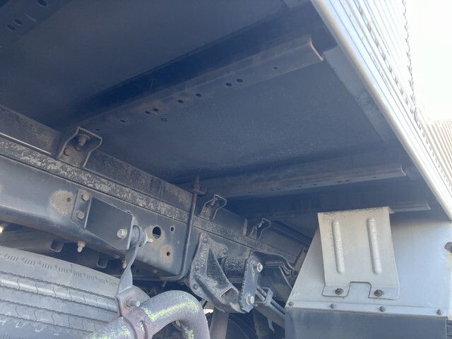 いすゞエルフアルミバン小型（2t・3t）[写真22]