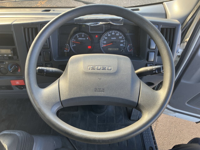 いすゞエルフアルミバン小型（2t・3t）[写真36]