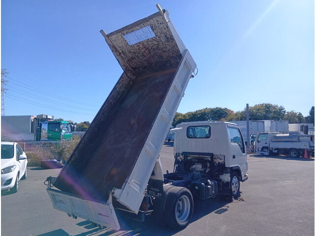 いすゞエルフダンプ小型（2t・3t）[写真02]