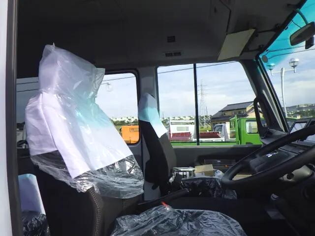 三菱ふそうローザマイクロバス[写真15]