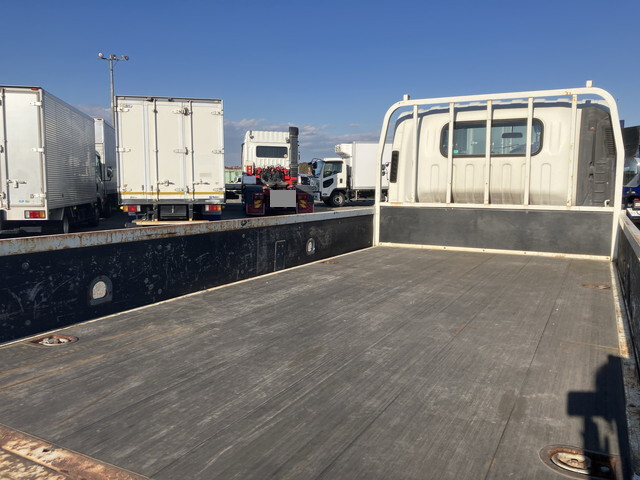 いすゞエルフ平ボディ小型（2t・3t）[写真11]