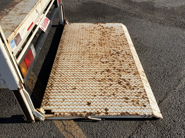 いすゞエルフ平ボディ小型（2t・3t）[写真17]