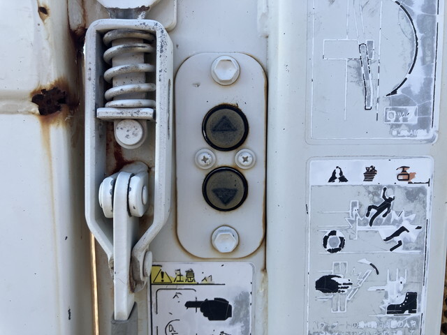 いすゞエルフ平ボディ小型（2t・3t）[写真18]