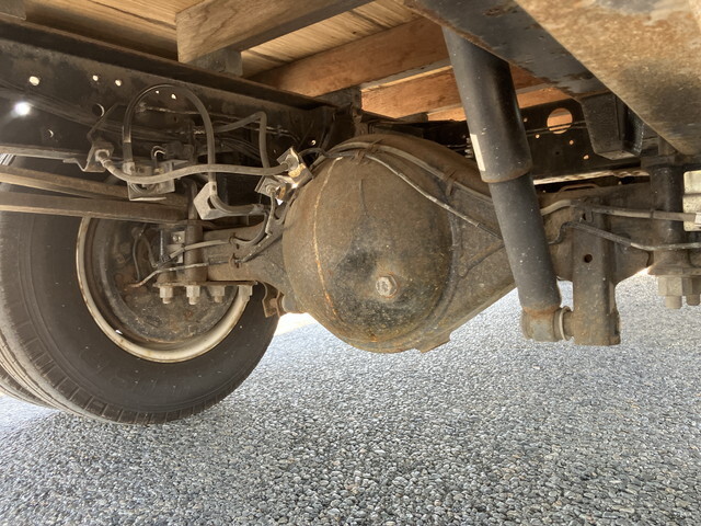 いすゞエルフ平ボディ小型（2t・3t）[写真28]