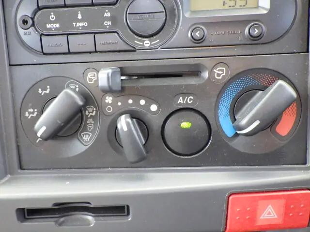 マツダタイタン平ボディ小型（2t・3t）[写真13]