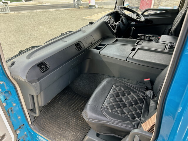 三菱ふそうスーパーグレートスクラップ運搬車大型（10t）[写真30]