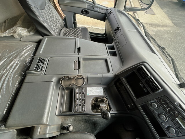 三菱ふそうスーパーグレートスクラップ運搬車大型（10t）[写真34]