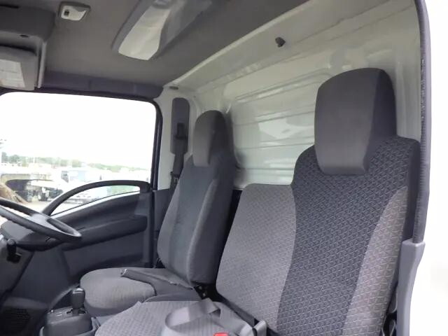 いすゞエルフ冷凍車（冷蔵車）小型（2t・3t）[写真11]