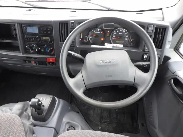 いすゞエルフ冷凍車（冷蔵車）小型（2t・3t）[写真12]