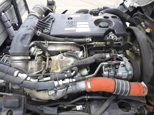 いすゞエルフ冷凍車（冷蔵車）小型（2t・3t）[写真17]