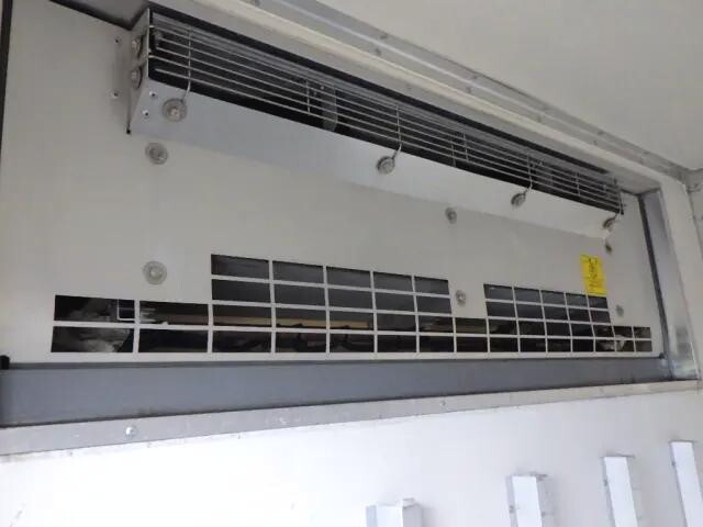 いすゞエルフ冷凍車（冷蔵車）小型（2t・3t）[写真23]