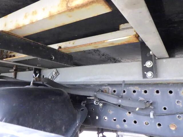 いすゞエルフ冷凍車（冷蔵車）小型（2t・3t）[写真32]