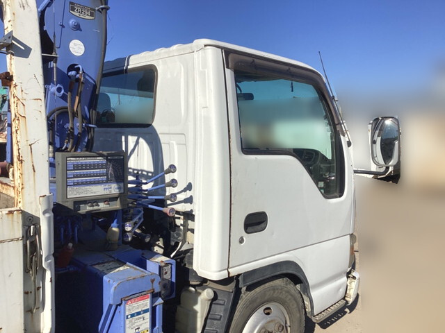 いすゞエルフクレーン4段小型（2t・3t）[写真10]