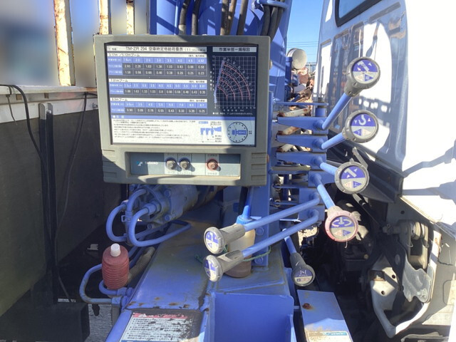 いすゞエルフクレーン4段小型（2t・3t）[写真12]