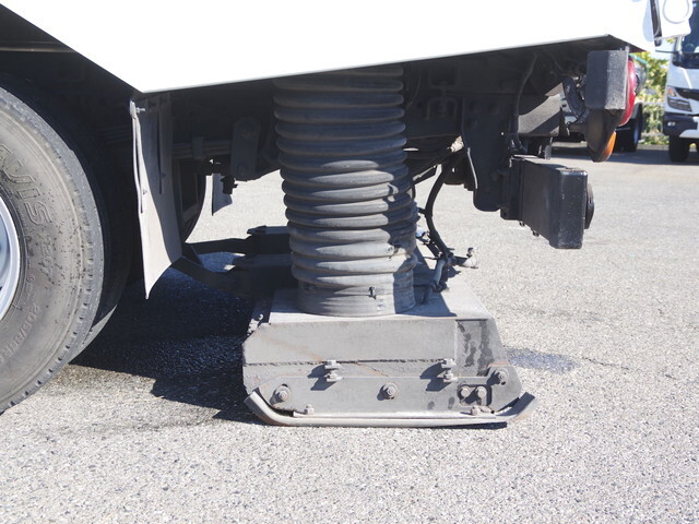 いすゞエルフ道路作業車小型（2t・3t）[写真12]