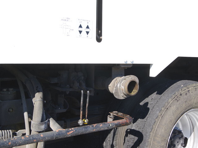 いすゞエルフ道路作業車小型（2t・3t）[写真16]