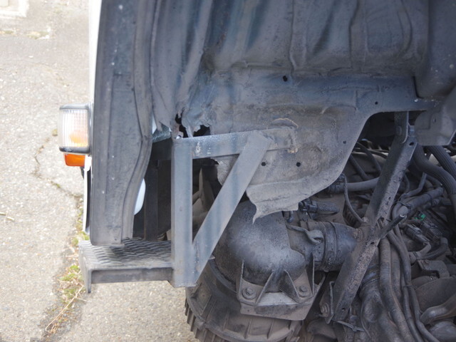 いすゞエルフ道路作業車小型（2t・3t）[写真21]