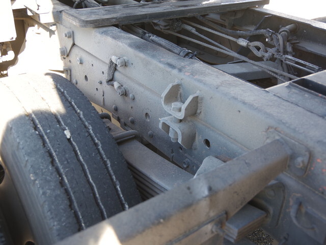 いすゞエルフ道路作業車小型（2t・3t）[写真05]