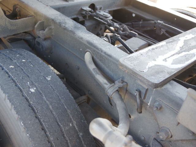 いすゞエルフ道路作業車小型（2t・3t）[写真06]