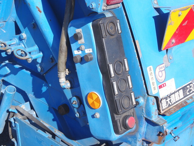 日野デュトロパッカー車（塵芥車）小型（2t・3t）[写真15]