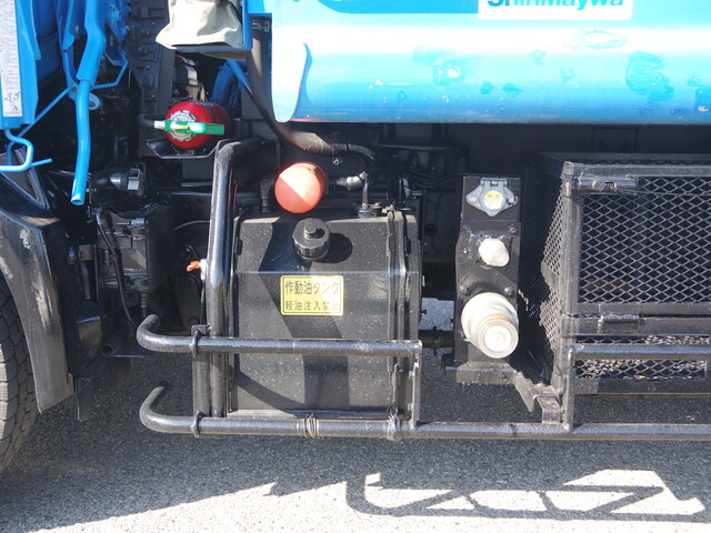 日野デュトロパッカー車（塵芥車）小型（2t・3t）[写真16]