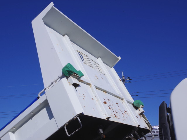 いすゞフォワードダンプ中型（4t）[写真11]