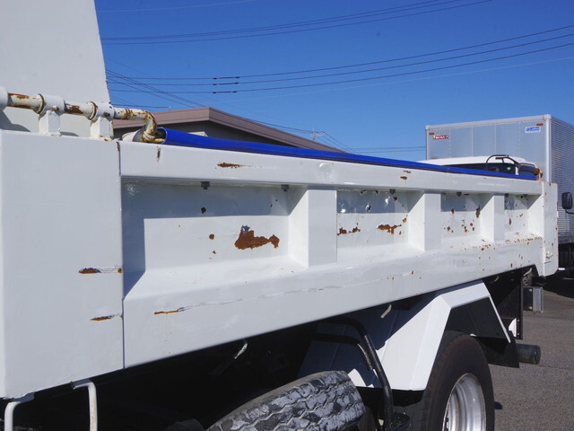 いすゞフォワードダンプ中型（4t）[写真23]