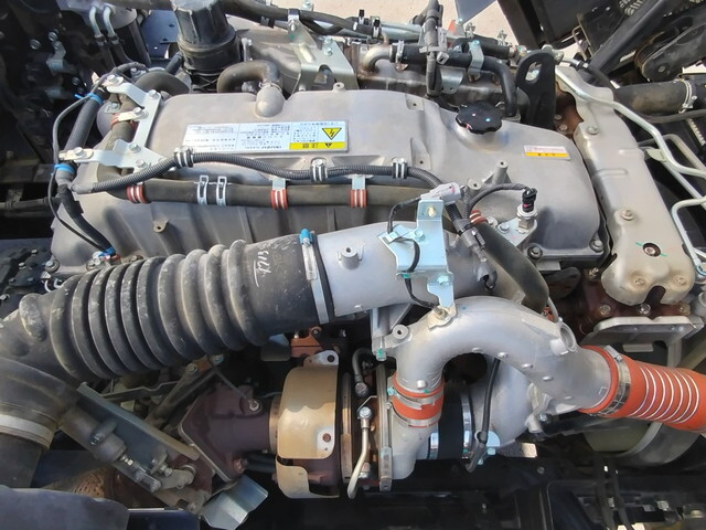 いすゞギガダンプ大型（10t）[写真15]