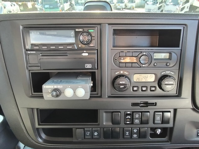 いすゞギガダンプ大型（10t）[写真26]