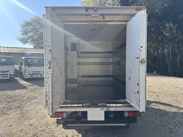 日野デュトロパネルバン小型（2t・3t）[写真12]