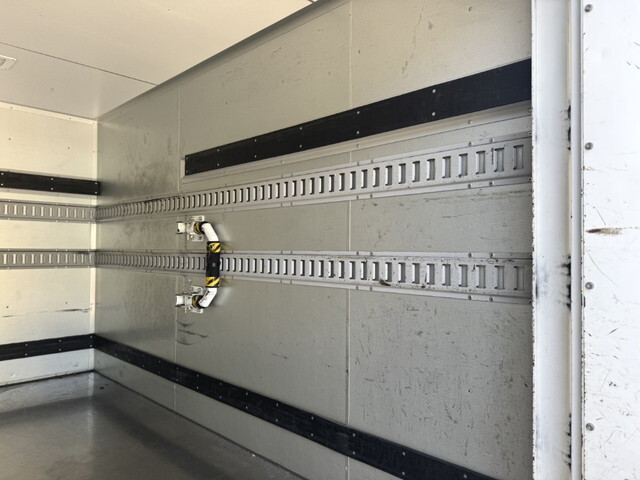 日野デュトロパネルバン小型（2t・3t）[写真15]