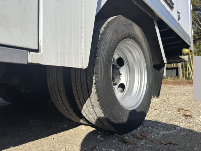 日野デュトロパネルバン小型（2t・3t）[写真31]