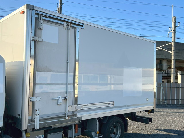 いすゞエルフ保冷バン小型（2t・3t）[写真20]