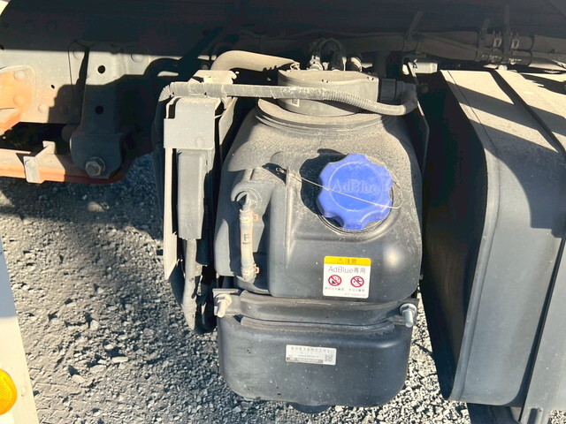 いすゞエルフ保冷バン小型（2t・3t）[写真37]