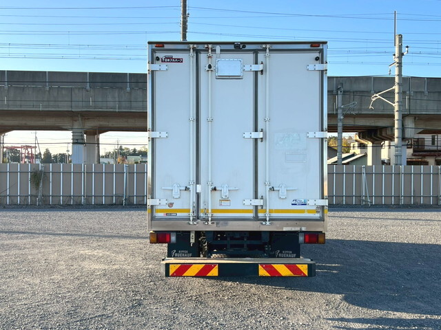 いすゞエルフ保冷バン小型（2t・3t）[写真05]