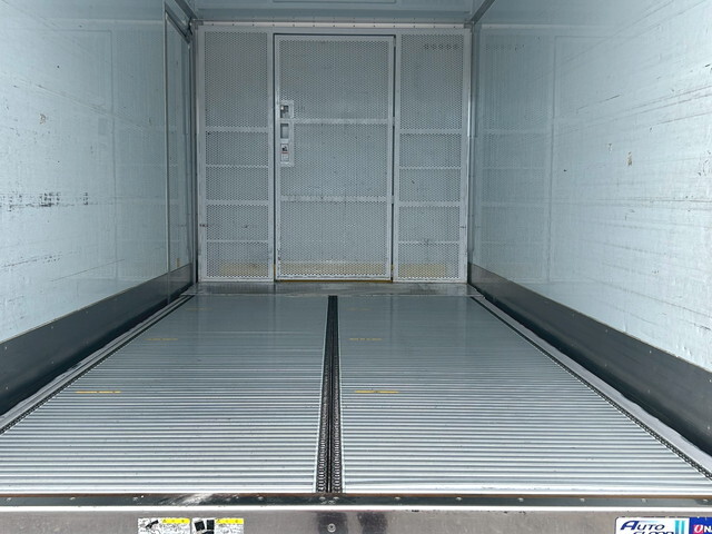 いすゞエルフ保冷バン小型（2t・3t）[写真12]