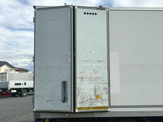 いすゞエルフ保冷バン小型（2t・3t）[写真19]