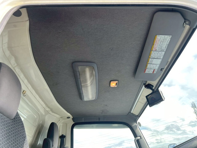 いすゞエルフ保冷バン小型（2t・3t）[写真28]